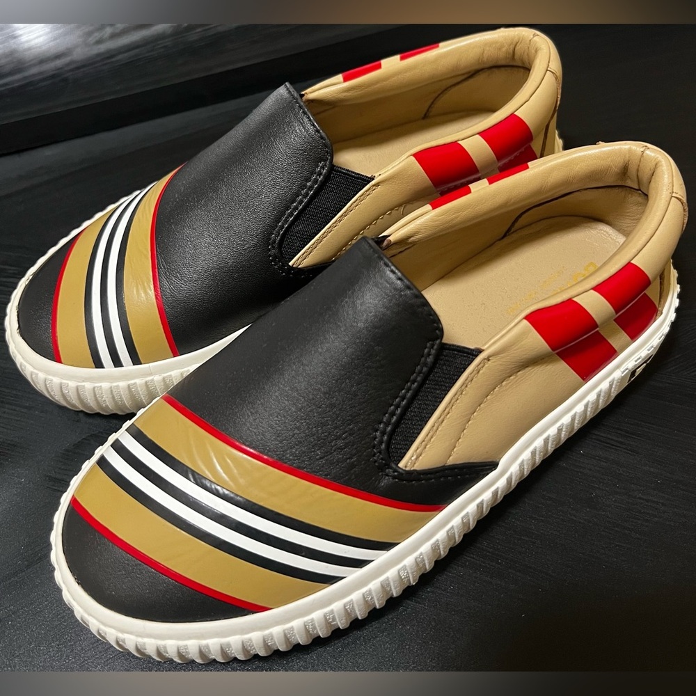 BURBERRY Kids Erwin Slip Ons Striped | SIZE 1.5 | serial CNDONGUADON